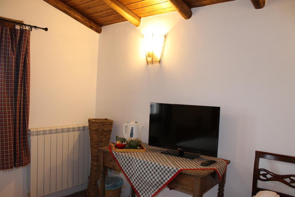 B&B Etna 1703 Belpasso Szoba fotó